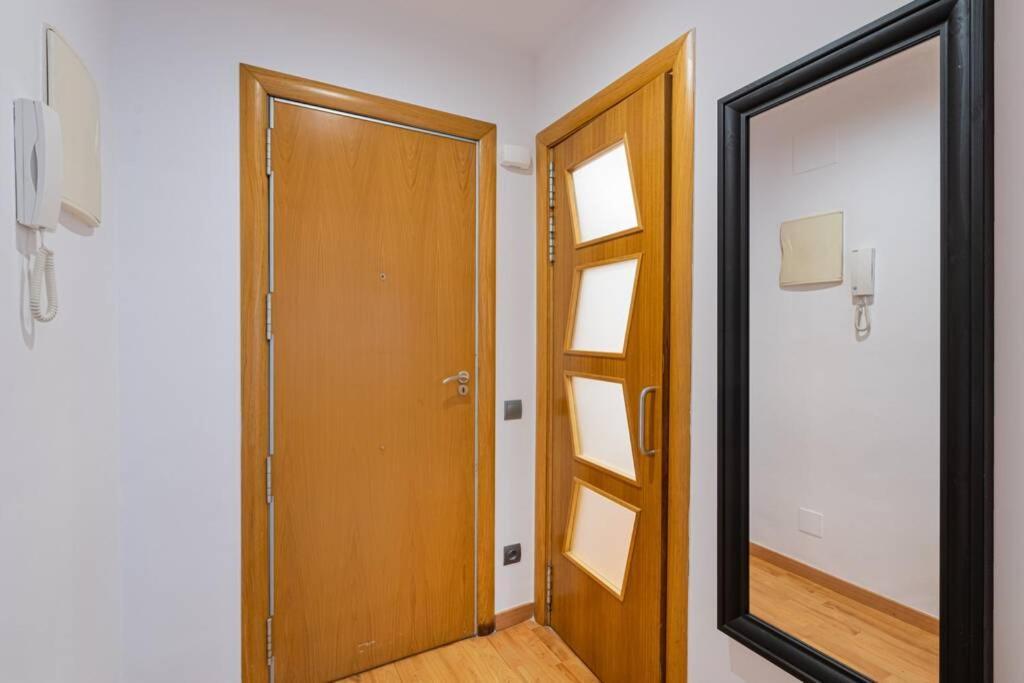 Lodging Apartments Villa De Gracia 2 Bedroom Cozy Apartment บาร์เซโลนา ภายนอก รูปภาพ